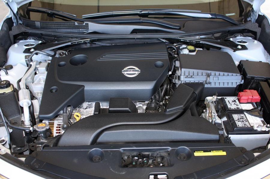  Nissan Altima 2013 года  (фото 23 из 82)